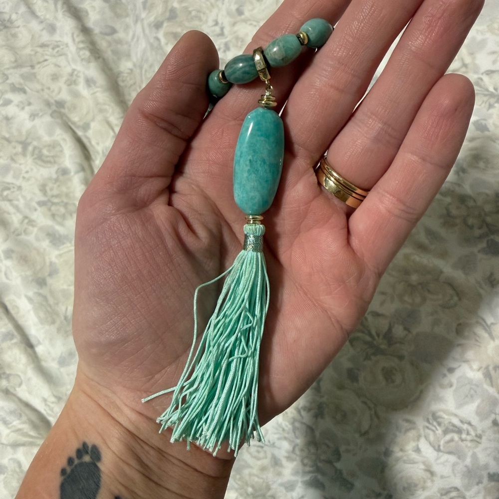 Kendra Scott Insley Turquoise Beaded Necklace Set - Picture 2 of 6